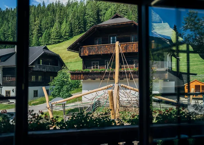 Slow Travel Kirchleitn Aparthotel Bad Kleinkirchheim